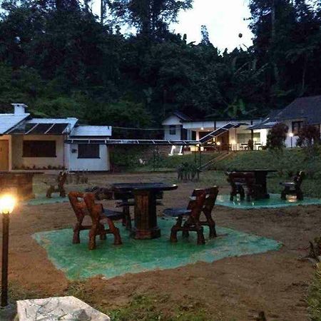 Dew Drop Inn Танах-Рата Экстерьер фото