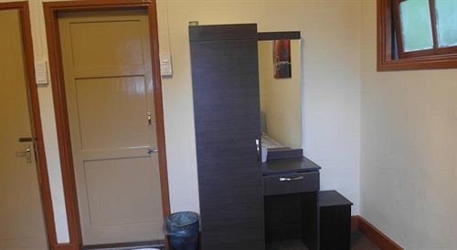 Dew Drop Inn Танах-Рата Экстерьер фото