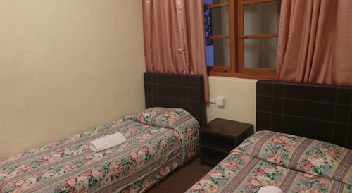 Dew Drop Inn Танах-Рата Экстерьер фото
