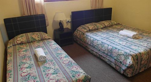 Dew Drop Inn Танах-Рата Экстерьер фото